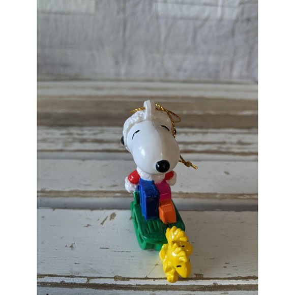 United feature sled Woodstock sleigh ornament Xmas - Picture 2 of 7